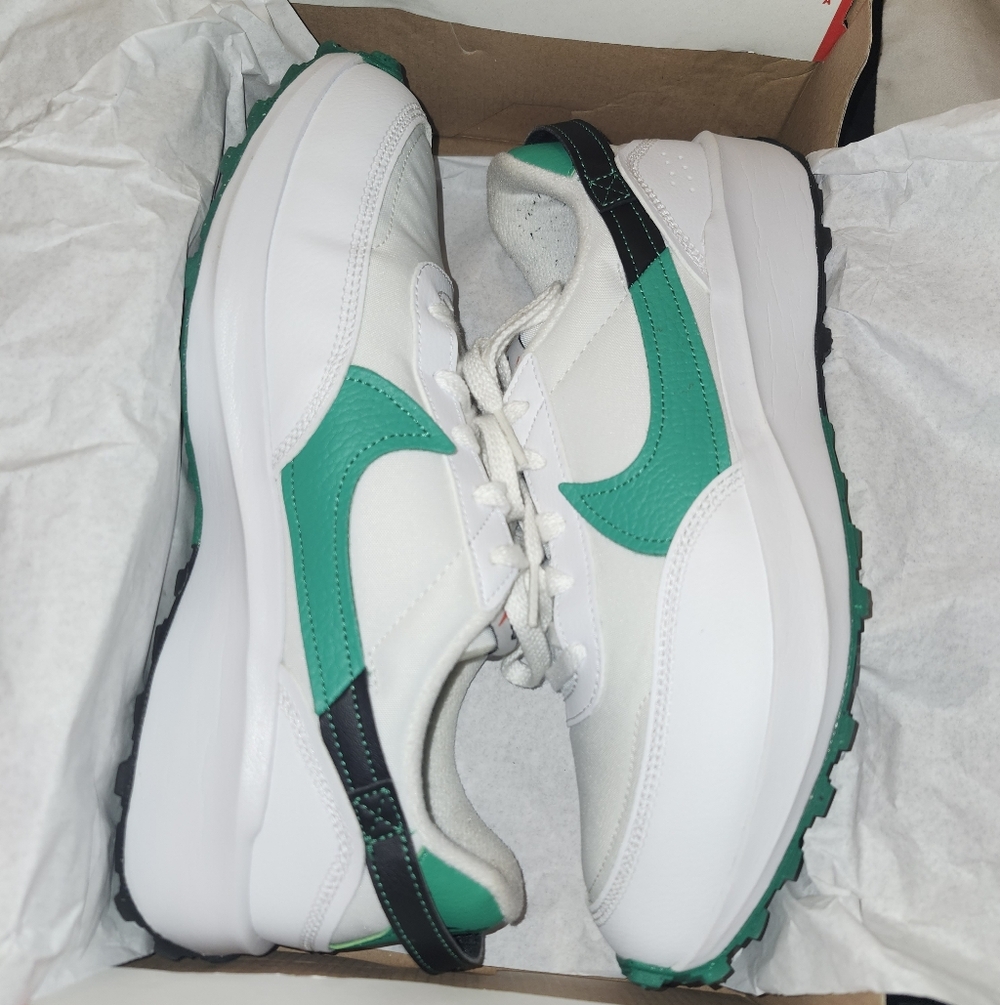 NIKE WAFFLE DEBUT MENS 8.5 WOMENS 10 - White and Green Sneakers